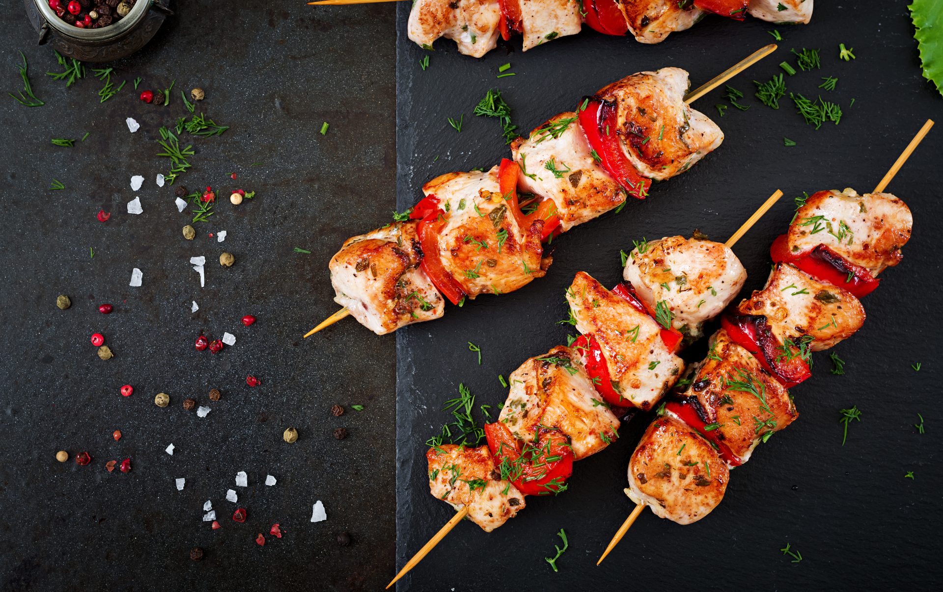 Brochettes de porc marinées